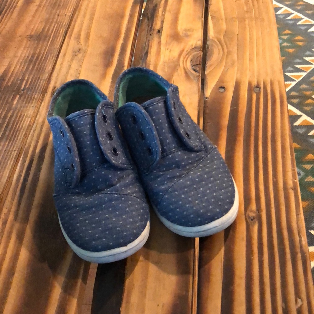 Chambray toms toddler size 10